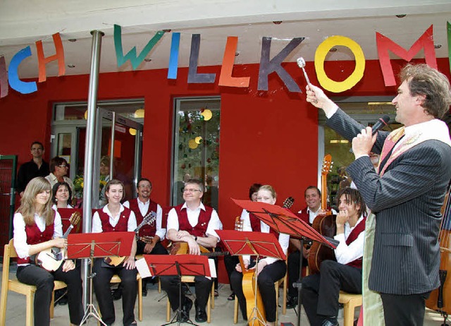 Feierlich eingeweiht wurde der nach fa... Josef in Kiechlinsbergen am Sonntag.   | Foto: Vitt