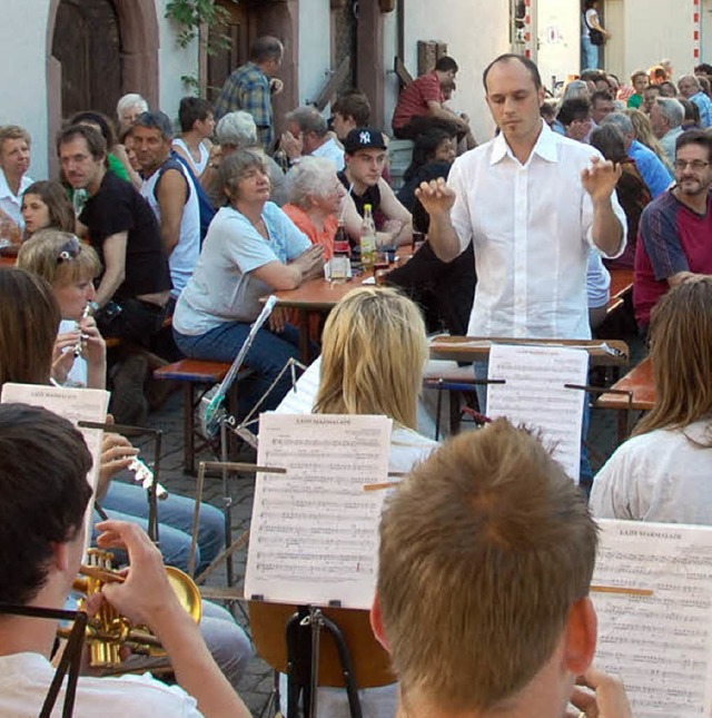 Carl-Philipp Rombach leitet das Orches...2008,  aus dem Jahr stammt   das Bild.  | Foto: Sophie  lauber