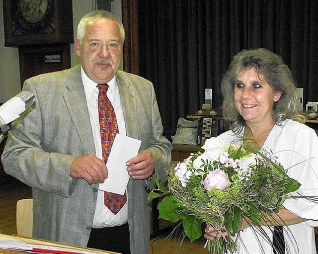 Prsident Edgar Studer dankte der scheidenden Vorstandsfrau Iris Studer.   | Foto: Privat