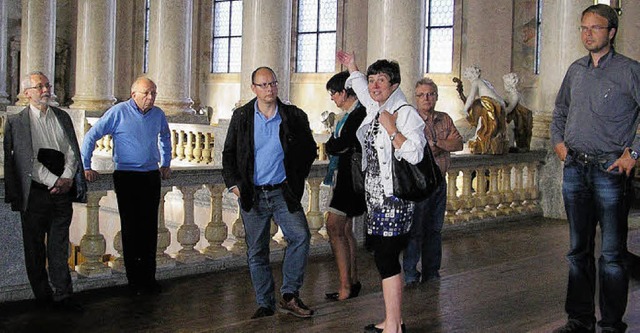 Verena Zeiher fhrt als Kulturbeauftra...ngemeinde St. Blasius  durch den Dom.   | Foto: Christiane Sahli