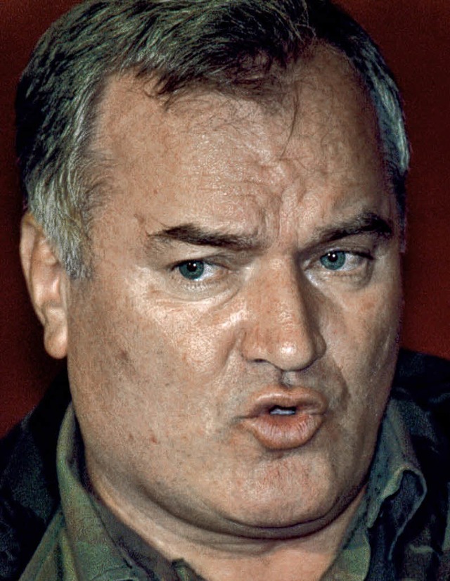 Der  frhere bosnisch-serbische Armeechef Ratko Mladic 1995   | Foto: dpa