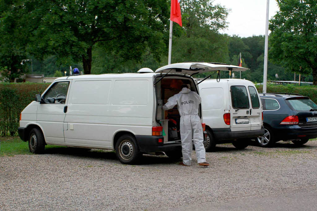 Spurensicherung am Campingplatz „Breisgau“ am Silbersee: Hier endete die Flucht des Verdchtigen.