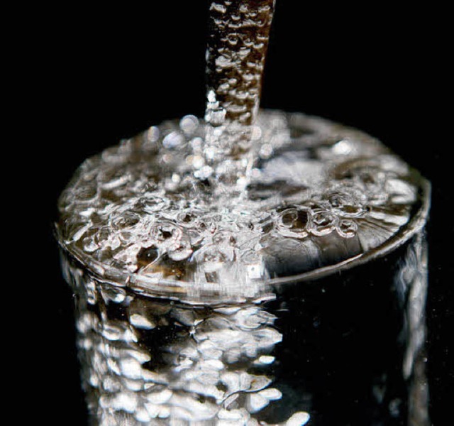 Eine optimale  Trinkwasserversorgung  im Hexental ist Ziel des Zweckverbandes.   | Foto: dpa