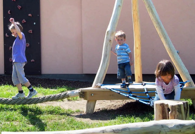 neue Spielgerte in Obereggenen  | Foto: Jutta Schtz