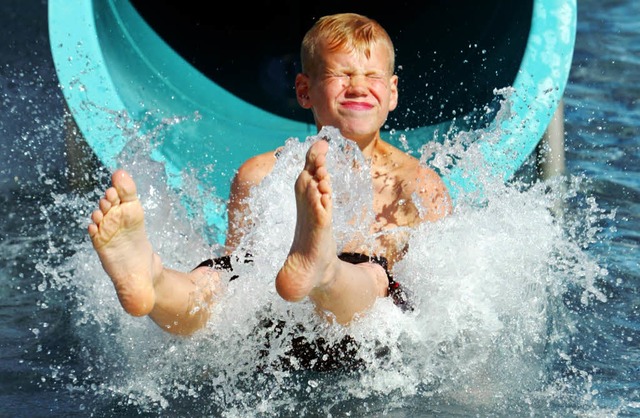 Spa im Wasser und dabei auch noch Kos... schon einmal Baden ging (Symbolbild).  | Foto: dpa