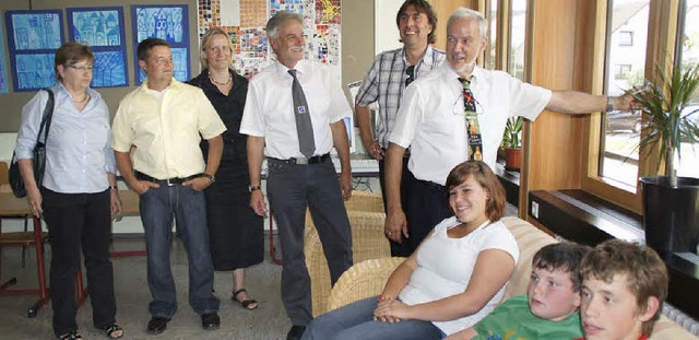 Brgermeister, Architekt und Rektor f...or. Kernstck sind die neuen Fenster.   | Foto: Hge