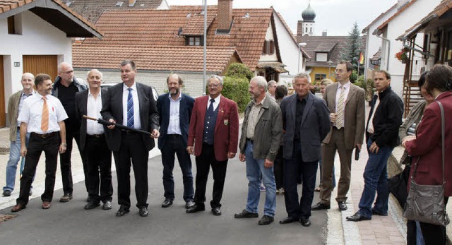 Die Dorfsanierung Hecklingen ist beend...m Fest auf dem Kirchplatz gewrdigt.    | Foto: Ilona Hge