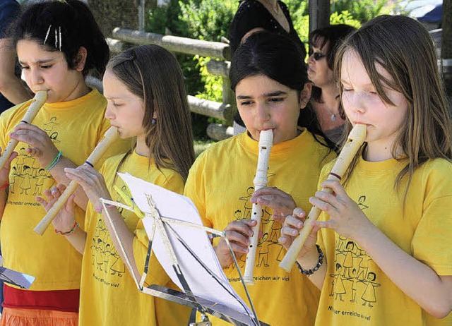 Mit einem musikalischen Programm und a...er Grundschule Obersckingen gedankt.   | Foto: Jrn Kerckhoff