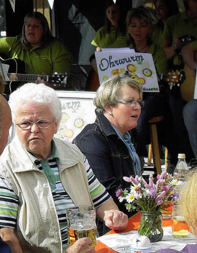 Gemtlicher Hock: Zur Unterhaltung spielte die Gruppe Ohrwurm aus Husern.   | Foto: Siegfried Krex