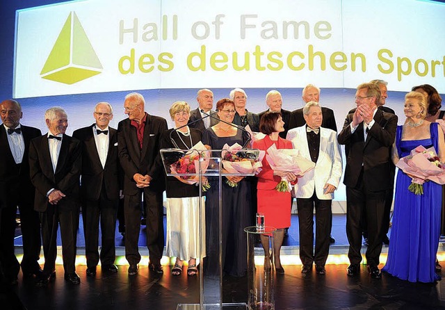 Georg Thoma (Zweiter von links) wurde ... deutschen Sports&#8220; aufgenommen.   | Foto: promo