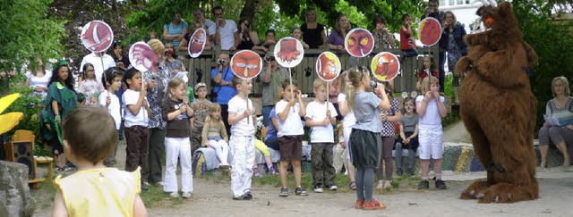 Kinder des Kinderhauses Regenbogen zei...immen Eigenschaften der Grffelo hat.   | Foto: Gabriele Rasenberger