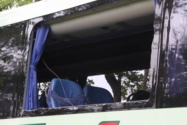 Busunfall auf der Autobahn: 15 Verletzte – aber Glück um Unglück