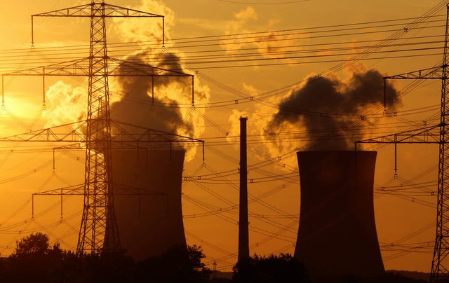 Noch liefert es Strom, das Atomkraftwerk Grafenrheinfeld in Unterfranken.  | Foto: dpa