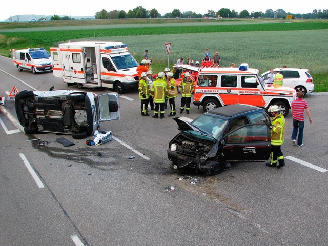 Schwerer Unfall auf der Bad Krozinger Ortsumfahrung.  | Foto: Feuerwehr Bad Krozingen