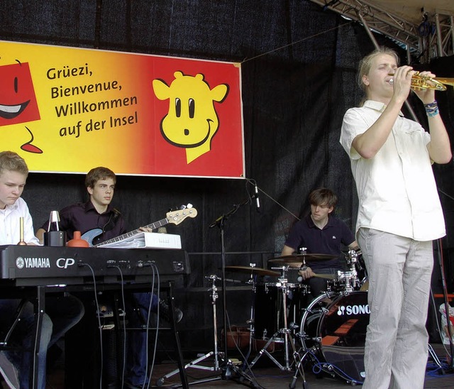 Die &#8222;Andmanymore-Jazzband&#8220; machte den Auftakt.  | Foto: Steineck