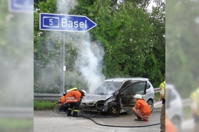 Auto brennt bei Kleinkems aus