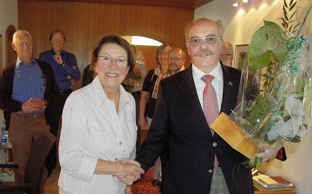 Elfriede Mosmann freute sich gestern ...lielich noch lange keine 95 oder so.   | Foto: Bernd Fackler