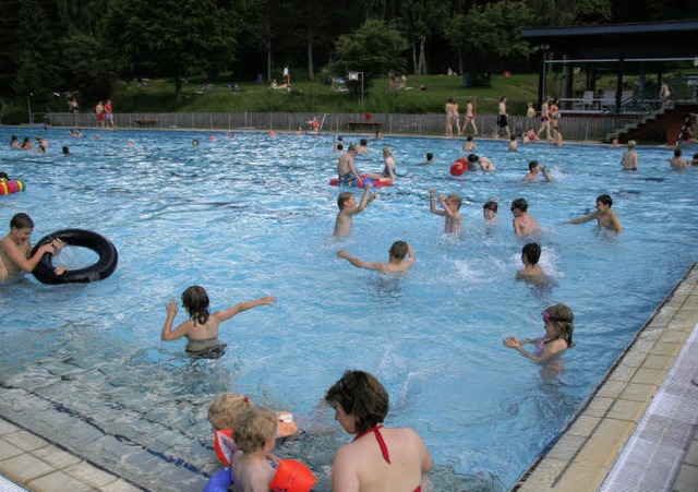 Mitten im Wald: Freibad Husern-Hchenschwand  | Foto: Pr/hautli/Lemm