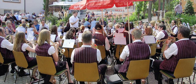 Beim Platzkonzert des Musikvereins Bah...ieb der Musikverein diesmal verschont.  | Foto: Alfred peter