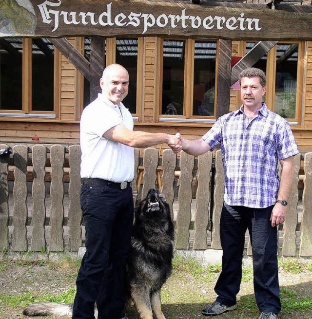 Zum 7. Platz bei den Deutschen Meister...fvater mit Hund &#8222;Quinto&#8220;.   | Foto: Eberhard Gross