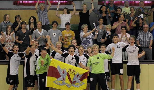 Farbe bekennen Handballer und Fans. Wi...l nun auch in Berlin gejubelt werden.   | Foto: Eroll Popova