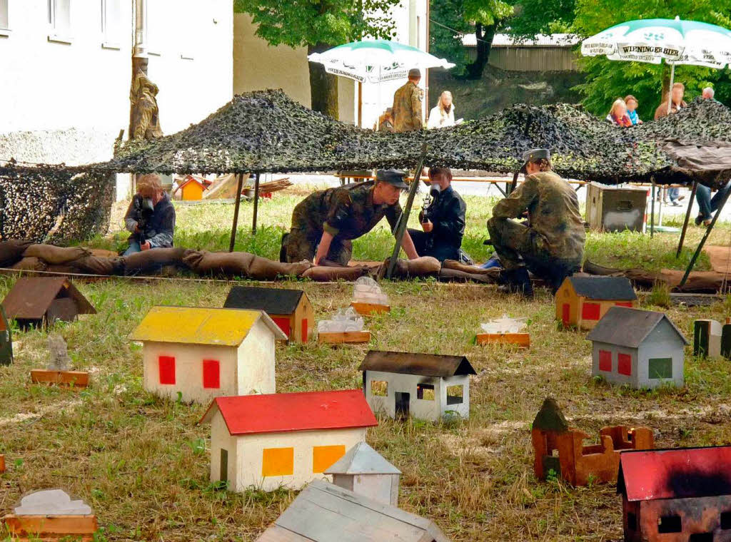 Die umstrittenen Kriegsspiele fr Kinder in einer Bad Reichenhaller Kaserne (Foto: Rabatz-Bndnis).