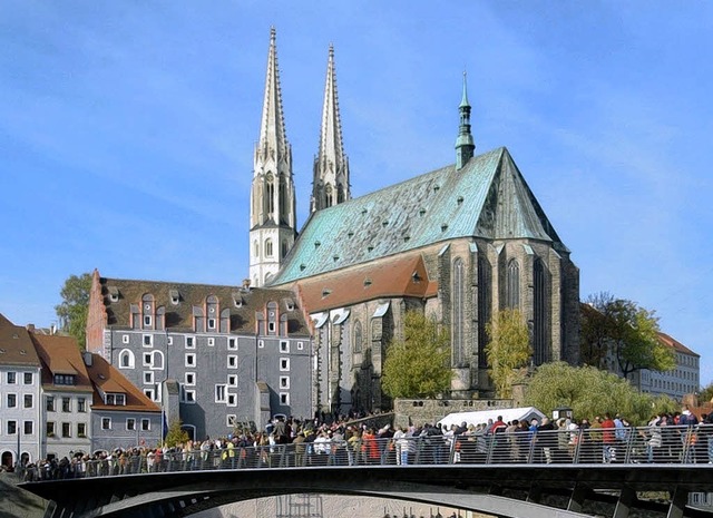 Brckenschlag vor der Paulskirche in Grlitz  | Foto: dpa