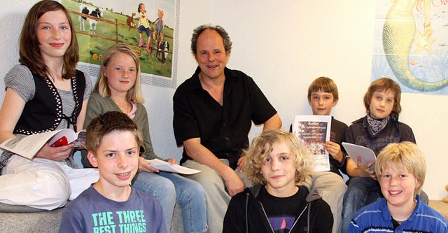 In der ffentlichen Bibliothek in Brei...-Schongauer-Gymnasium entstanden sind.  | Foto: Christine Aniol