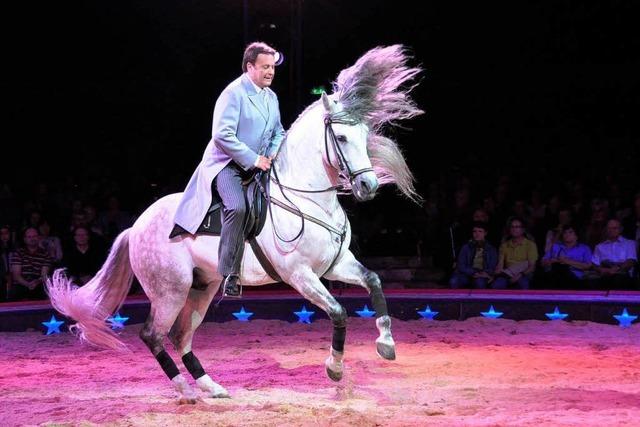 Circus Knie feiert Premiere in Basel