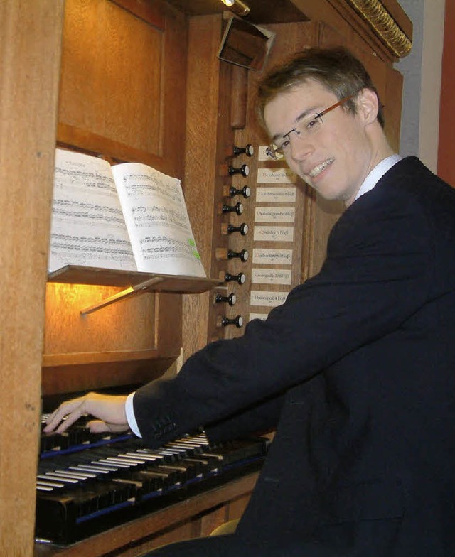 Improvisierte in Kandern zur groen Gl...der junge Orgelknstler Johannes Lang   | Foto: Frey