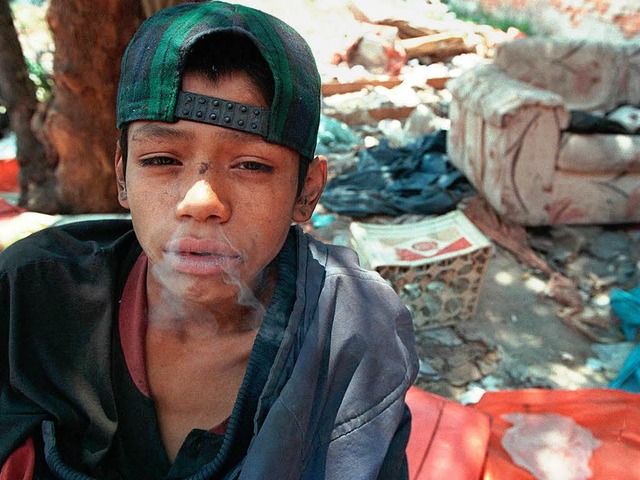 Der 13-jhrige Mexikaner Jose Luis Dor...on Marijuana. Er lebt auf der Strae.   | Foto: afp