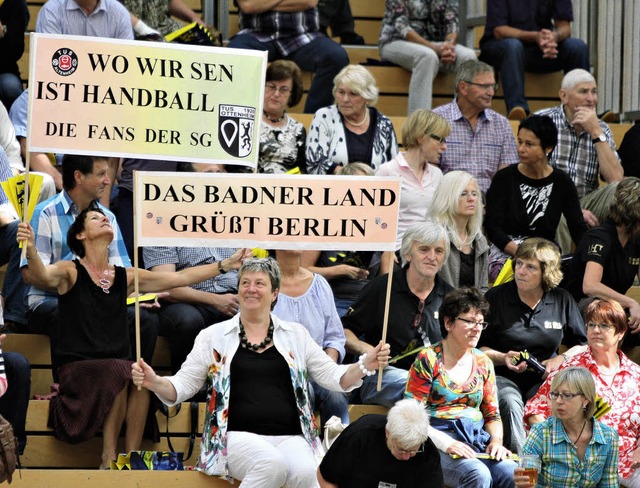 Starke Fans aus der Ortenau bekennen Farbe fr ihre B-Jugend.  | Foto: Steffen Wollmann / namlow.de