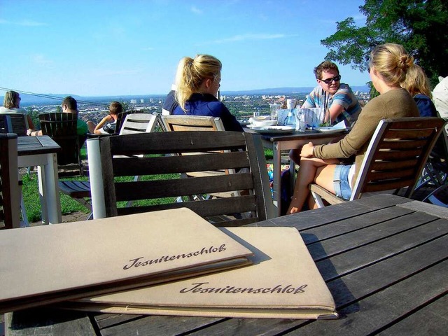 Das Restaurant Jesuitenschloss am Fue des Schnbergs oberhalb von Merzhausen  | Foto: Ines Fuchs