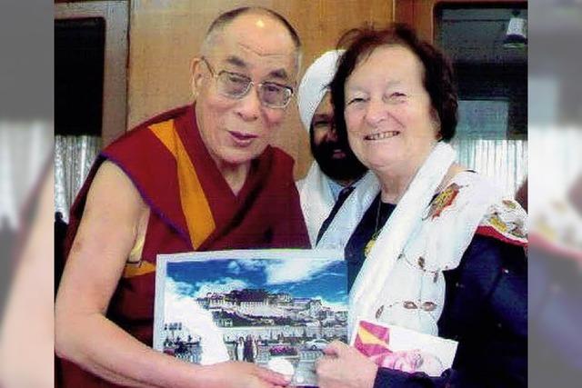 Mit verdienten Genossen beim Dalai Lama