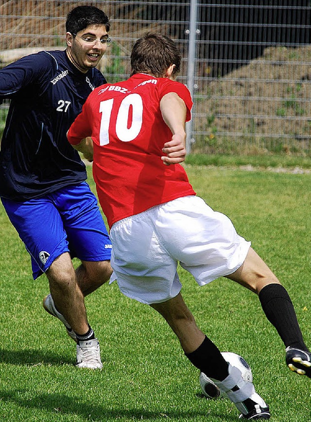 Beim Fuballfest des BBZ Stegen bewiesen die Spieler wiederum viel Kampfgeist.  | Foto: BBZ