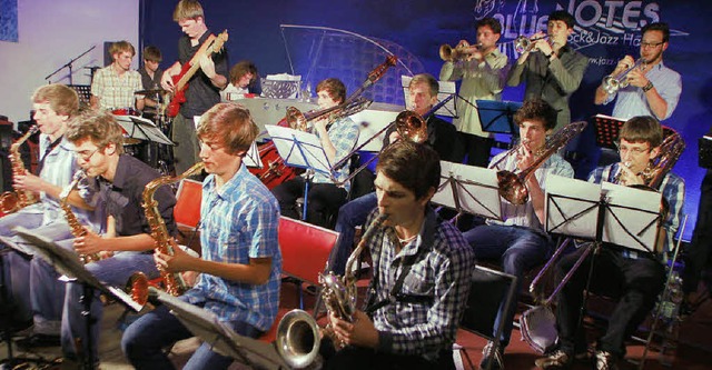 Perfekter Auftritt im Blue Notes: das Karlsruher Jugend-Jazzorchester   | Foto: Heidi Fssel