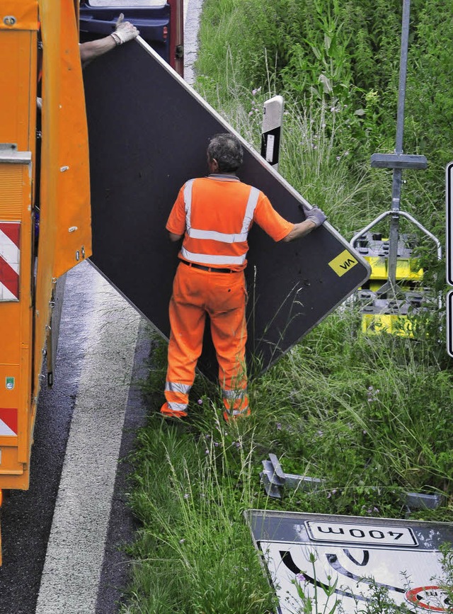 Die Straenbauer haben auf der B31 eingepackt.    | Foto: Michael Bamberger