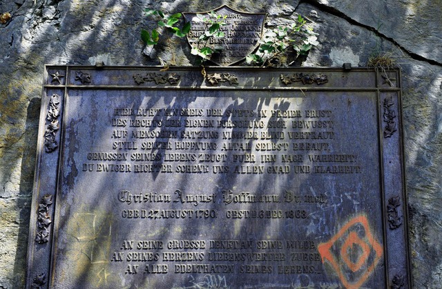 Nachfahren in Amerika gaben den  Hinwe...n die Platte am Schlossberg erinnert.   | Foto: Rita Eggstein