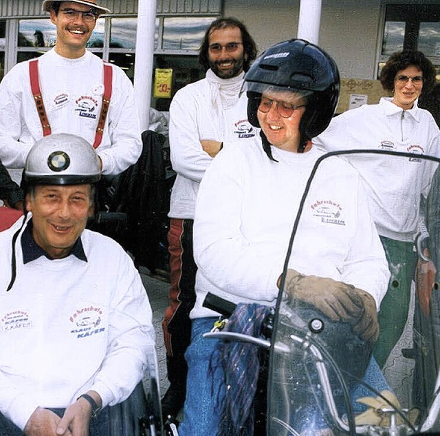 Thomas Linsin (rechts) und sein Fahrlehrerteam aus der Anfangszeit.   | Foto: M. Tolsdorf