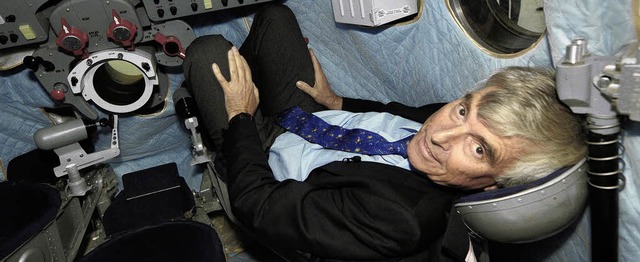 Der ehemalige Astronaut Ulf Merbold po...tion Mir zur Erde zurckgeflogen ist.   | Foto: dapd