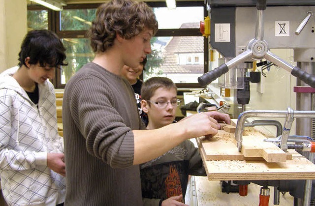 Der Nachwuchs fehlt. Immer weniger Sch...ieren sich fr eine Lehre im Handwerk.  | Foto: Liane Schilling