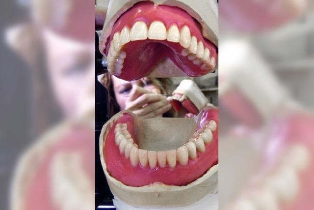 Patienten zahlen die Zeche beim Streit ums Zahnarzthonorar