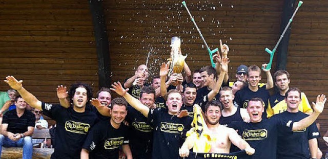Die zweite Mannschaft des Fuball-Club... die Meisterschaft in der Kreisliga B.  | Foto: Privat
