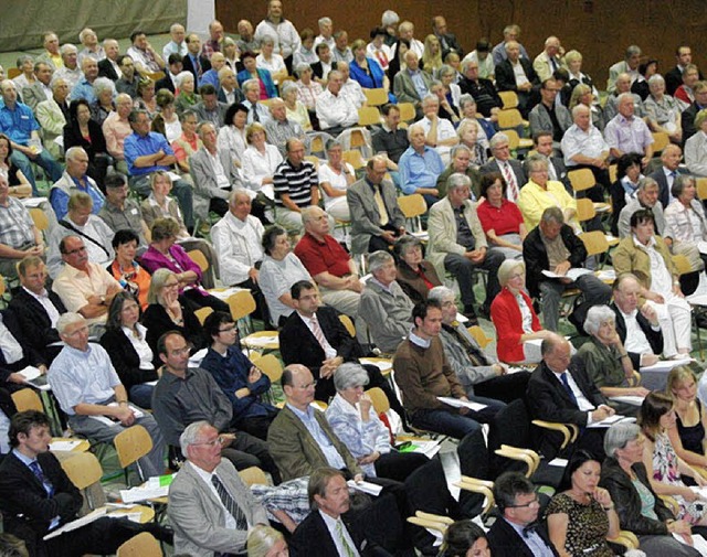 Voll besetzt war die Sthlinger Stadthalle bei der Hauptversammlung der Sto AG.   | Foto: Mahler