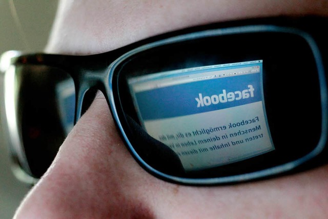 Ist nur cool, wer bei   Facebook ist?  | Foto:  dapd