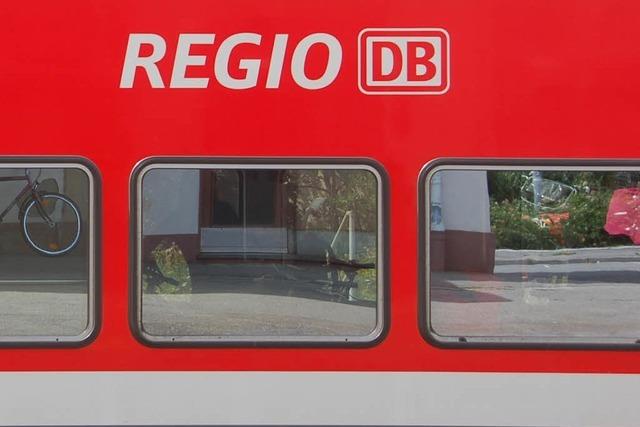 70 Reisende hängen in defekter Regionalbahn fest