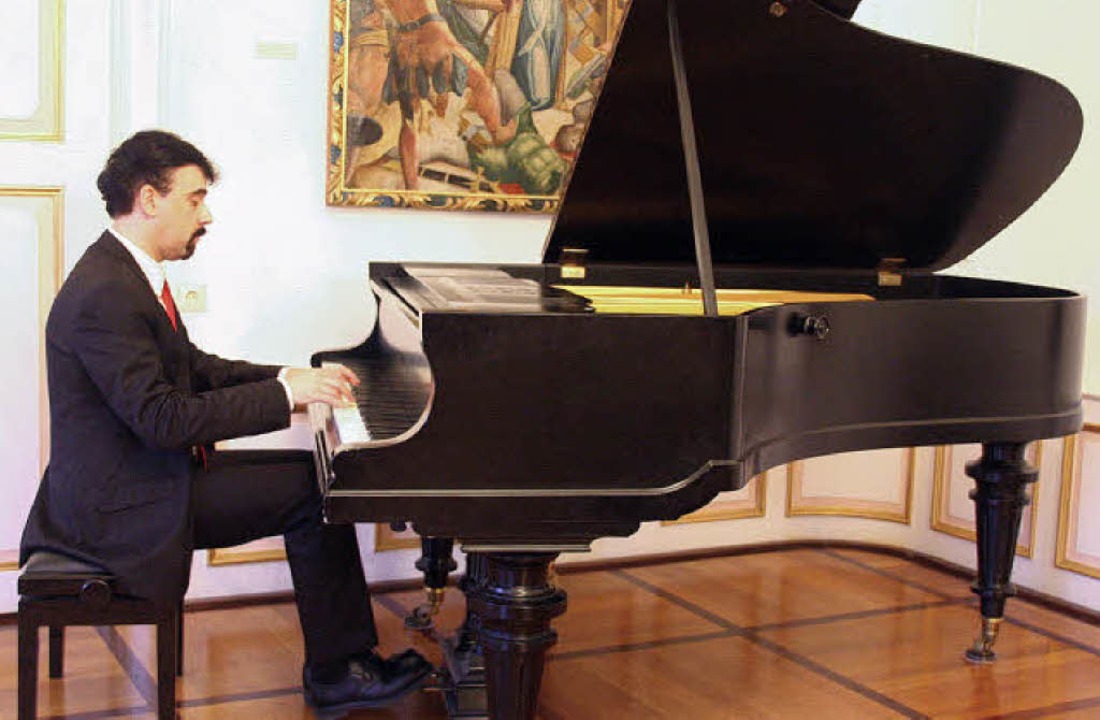 Virtuose Sonaten: Daniel Kasparian im Elztalmuseum.   | Foto: Hans J. Kugler