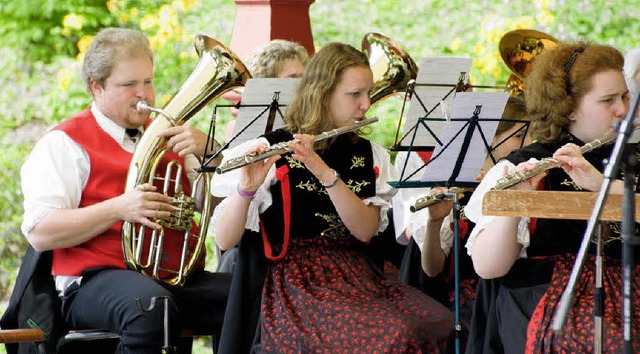 Die Trachtenkapelle aus Todtmoos ldt ...Sommerparty in den Alten Kurpark ein.   | Foto: Andreas Bhm