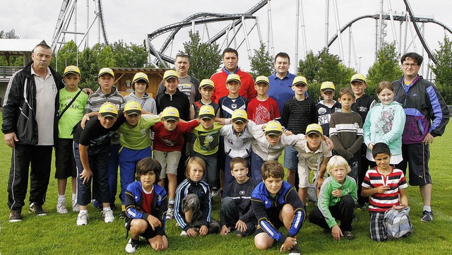 Die Spieler aus Modric mit ihren Betreuern in Rust.   | Foto: heidi fssel