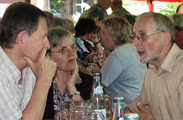 Auch angeregte Gesprche waren beim Bergfest mglich.   | Foto: I. Bode